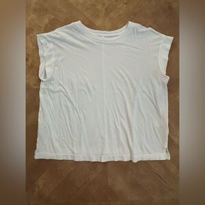 A New Day White Sleeveless Muscle Tee | Size Medium